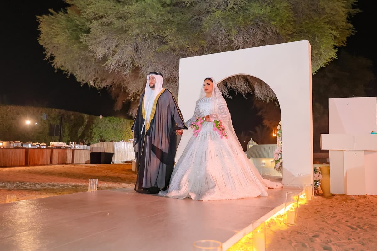 Desert wedding built from a standing start